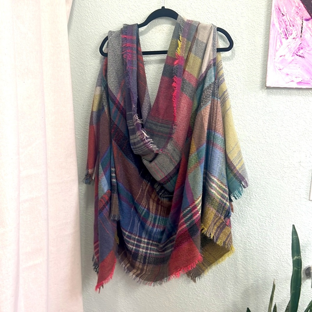 Multicolored Shrugged By Three Birds Nest - image 2